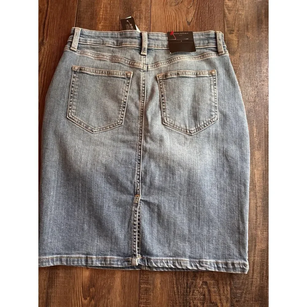 NWT Banana Republic Skirt Womens 4 Blue Denim Button Front Pockets Jean